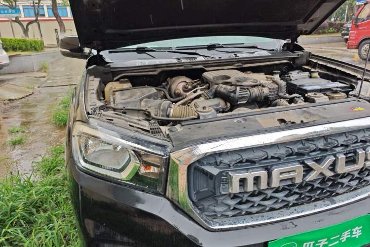 Used SAIC MAXUS T70 2020 2.0T Diesel Manual Two-Wheel Drive Comfort Version Standard Box High Ground Clearance Engine Bay Right