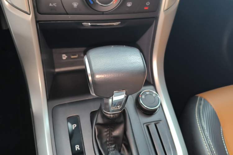 Used SAIC MAXUS T70 2020 2.0T Diesel Automatic 4x4 Australian Version Standard Box High Ground Clearance Gear Lever