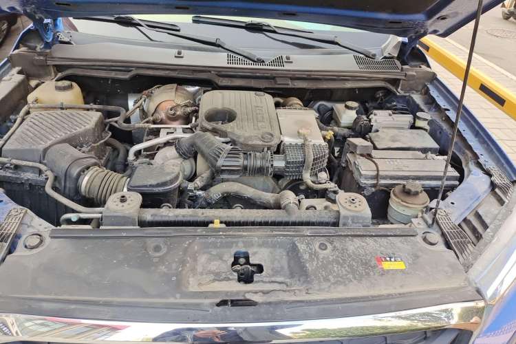 Used SAIC MAXUS T70 2020 2.0T Diesel Automatic 4x4 Comfort Edition with Long Bed and High Ground Clearance Engine Bay