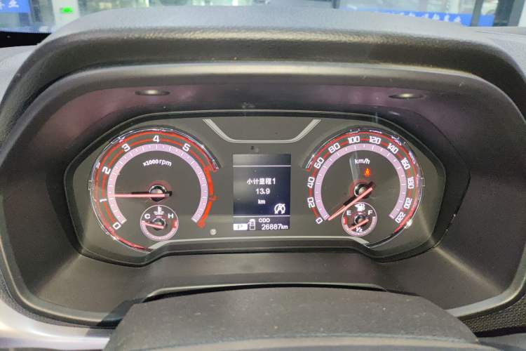 Used SAIC MAXUS T70 2020 2.0T Gasoline Automatic Two-Wheel Drive Comfort Edition Standard Cab High Ground Clearance Instrument Cluster