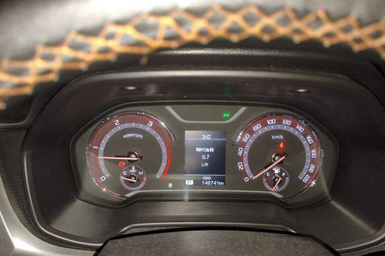 Used SAIC MAXUS T70 2020 2.0T Diesel Automatic 2WD Comfort Edition Long Bed High Ground Clearance Instrument Cluster
