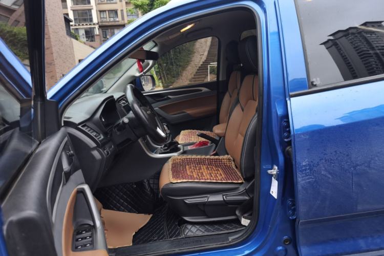 Used SAIC MAXUS T70 2020 2.0T Diesel Manual 4x4 Australian Version with Long Bed and High Ground Clearance Left Front Seat