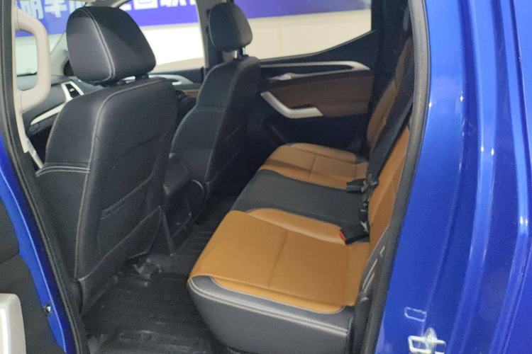 Used SAIC MAXUS T70 2020 2.0T Gasoline Automatic Two-Wheel Drive Comfort Edition Standard Cab High Ground Clearance Left Rear Seat