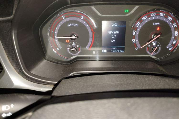 Used SAIC MAXUS T70 2020 2.0T Diesel Automatic 2WD Comfort Edition Long Bed High Ground Clearance Odometer Close Up