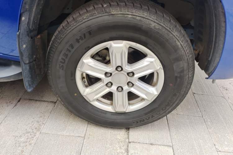 Used SAIC MAXUS T70 2020 2.0T Diesel Automatic 4x4 Comfort Edition with Long Bed and High Ground Clearance Right Front Wheel Hub