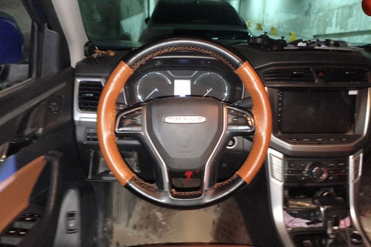 Used SAIC MAXUS T70 2020 2.0T Diesel Automatic 2WD Comfort Edition Long Bed High Ground Clearance Steering Wheel
