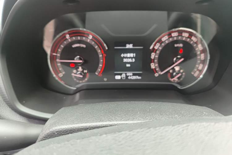 Used SAIC MAXUS T70 2020 2.0T Diesel Automatic 4x4 Australian Version with Long Bed and High Ground Clearance Odometer Close Up