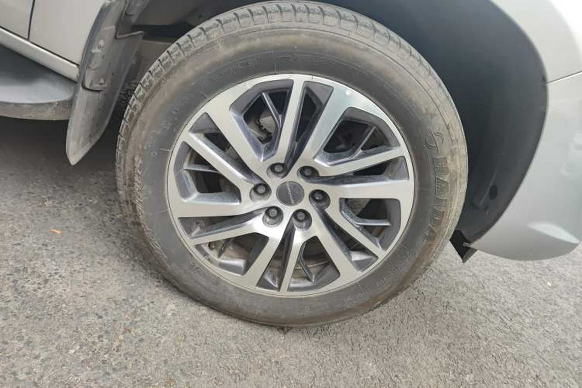Used SAIC MAXUS T70 2020 2.0T Diesel Automatic 4x4 Australian Version with Long Bed and High Ground Clearance Right Front Wheel Hub