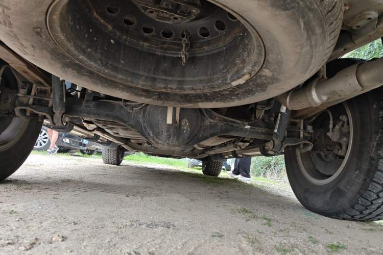 Used SAIC MAXUS T70 2020 2.0T Gasoline Automatic 4x4 Elite Version Standard Cab High Ground Clearance Chassis Rear