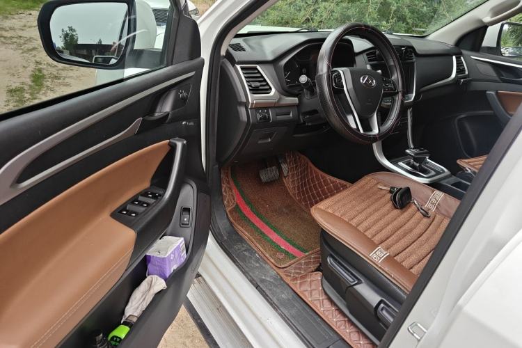 Used SAIC MAXUS T70 2020 2.0T Gasoline Automatic 4x4 Elite Version Standard Cab High Ground Clearance Driver Seat