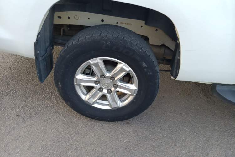 Used SAIC MAXUS T70 2020 2.0T Diesel Automatic 4x4 Commemorative Edition with Long Bed and High Ground Clearance Exterior 8