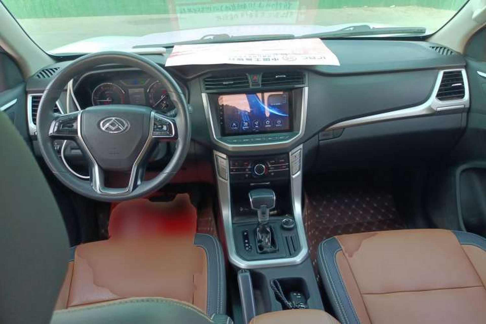 Used SAIC MAXUS T70 2020 2.0T Diesel Automatic 4x4 Commemorative Edition with Long Bed and High Ground Clearance Interior 2