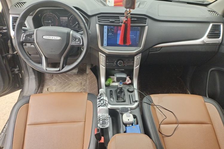 Used SAIC MAXUS T70 2021 2.0T Diesel Automatic 4x4 Elite Version with Long Bed and High Ground Clearance Center Console