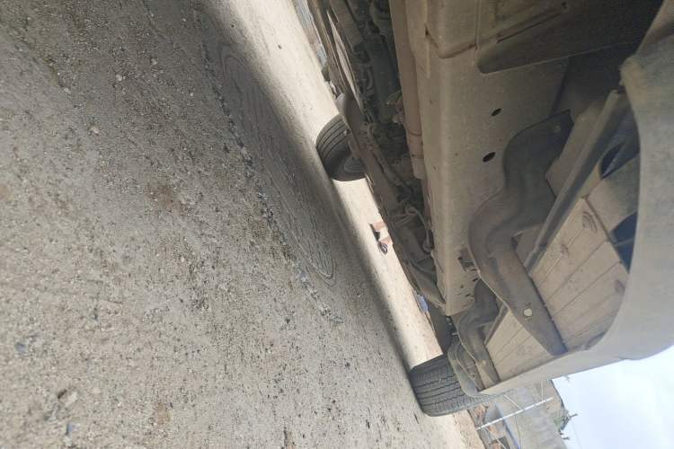 Used SAIC MAXUS T70 2021 2.0T Diesel Automatic 4x4 Elite Version with Long Bed and High Ground Clearance Chassis Rear Right