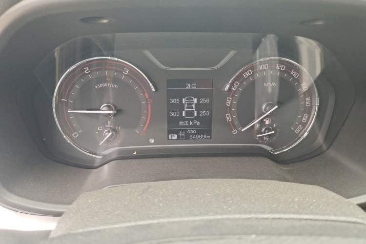 Used SAIC MAXUS T70 2021 2.0T Diesel Automatic 4x4 Elite Version with Long Bed and High Ground Clearance Instrument Cluster