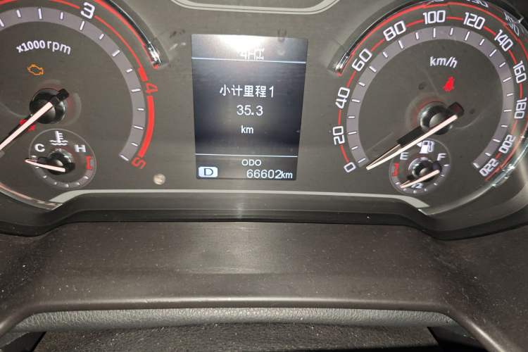 Used SAIC MAXUS T70 2021 2.0T Diesel Automatic 4x4 Advanced Version with Long Bed and High Ground Clearance Odometer Close Up