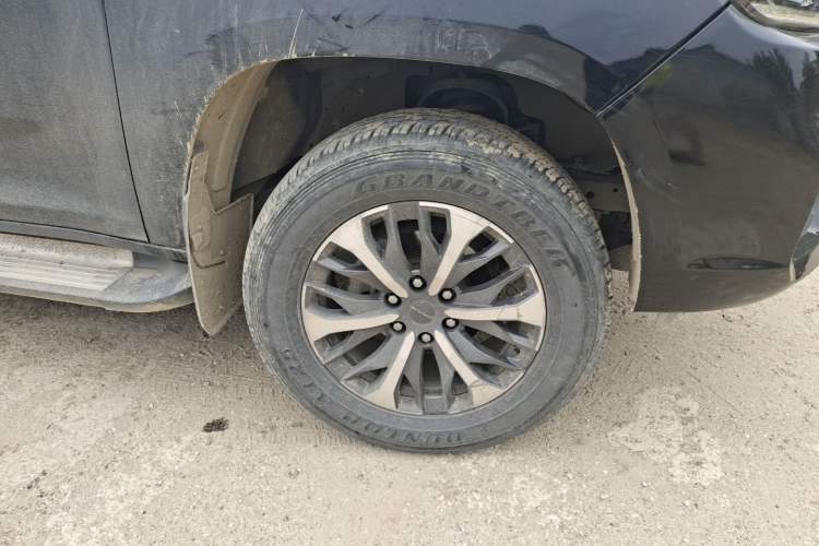 Used SAIC MAXUS T70 2021 2.0T Diesel Automatic 4x4 Elite Version with Long Bed and High Ground Clearance Right Front Wheel Hub