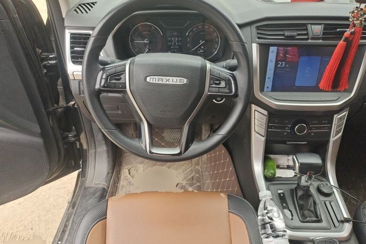 Used SAIC MAXUS T70 2021 2.0T Diesel Automatic 4x4 Elite Version with Long Bed and High Ground Clearance Steering Wheel
