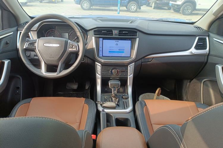 Used SAIC MAXUS T70 2021 2.0T Diesel Automatic 4x4 Australian Version Long Bed High Ground Clearance Center Console