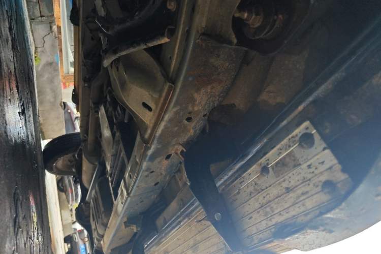 Used SAIC MAXUS T70 2021 2.0T Diesel Automatic 4x4 Australian Version Long Bed High Ground Clearance Chassis Front Left