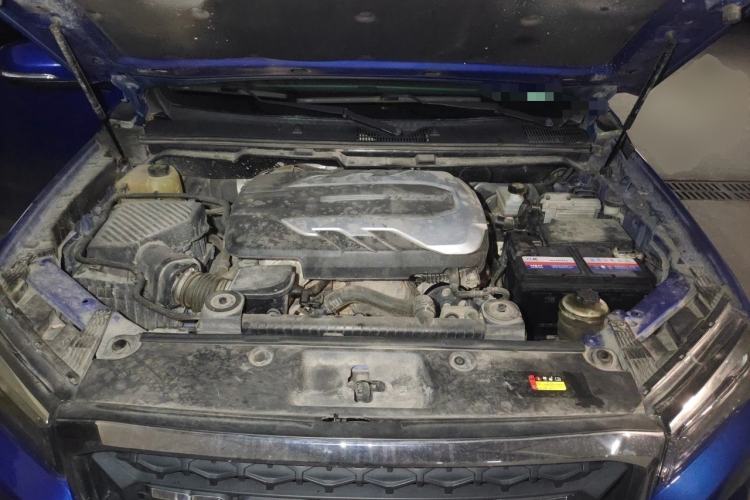 Used SAIC MAXUS T70 2021 2.0T Diesel Automatic 4x4 Elite Version with Long Bed and High Ground Clearance Engine Bay