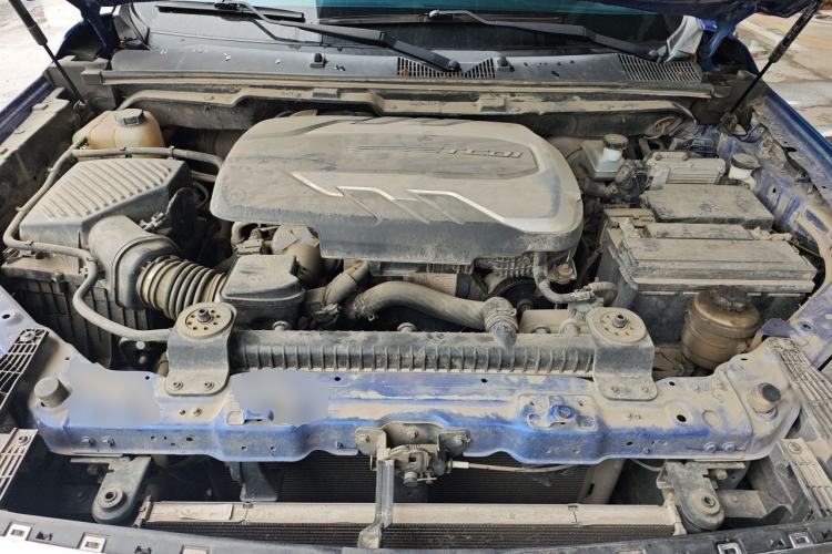 Used SAIC MAXUS T70 2021 2.0T Diesel Automatic 4x4 Elite Version with Long Bed and High Ground Clearance Engine Bay