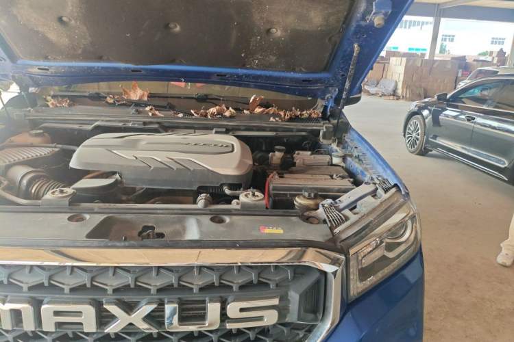 Used SAIC MAXUS T70 2021 2.0T Diesel Automatic 4x4 Elite Version with Long Bed and High Ground Clearance Engine Bay Left