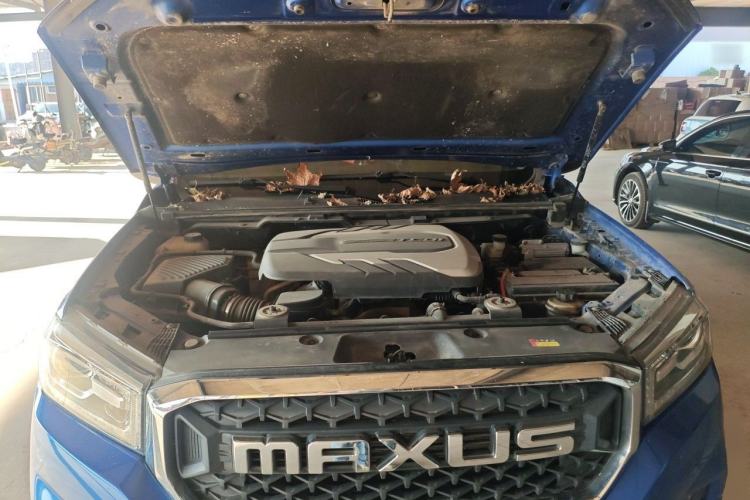 Used SAIC MAXUS T70 2021 2.0T Diesel Automatic 4x4 Elite Version with Long Bed and High Ground Clearance Engine Bay