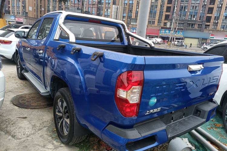 Used SAIC MAXUS T70 2021 2.0T Diesel Automatic Two-Wheel Drive Elite Version with Long Bed and High Ground Clearance Exterior 2