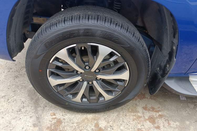 Used SAIC MAXUS T70 2021 2.0T Diesel Automatic Two-Wheel Drive Elite Version with Long Bed and High Ground Clearance Exterior 4