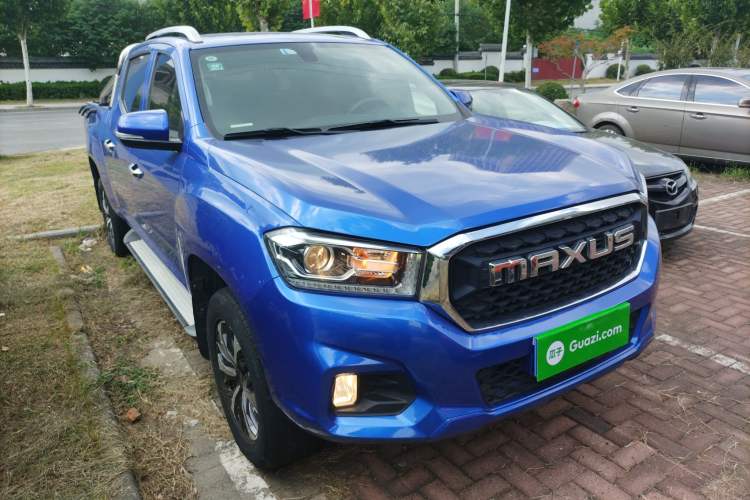 Used SAIC MAXUS T70 2021 2.0T Diesel Automatic Two-Wheel Drive Elite Version with Long Bed and High Ground Clearance Front Right 45 Deg