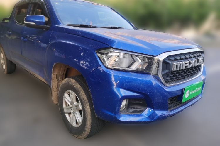 Used SAIC MAXUS T70 2021 2.0T Diesel Manual Two-Wheel Drive Entry-Level Version with Long Bed and High Ground Clearance Front Right 45 Deg