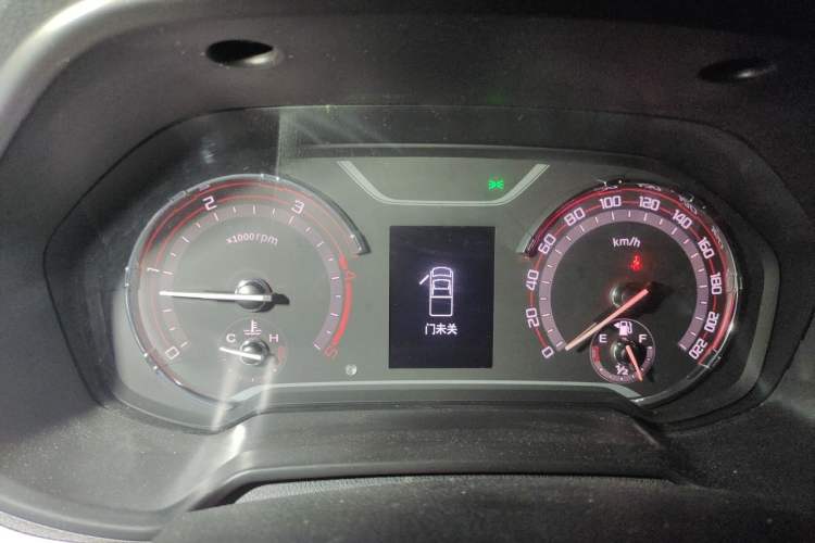 Used SAIC MAXUS T70 2021 2.0T Diesel Automatic 4x4 Elite Version with Long Bed and High Ground Clearance Instrument Cluster