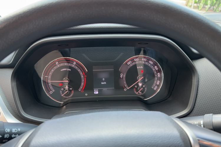 Used SAIC MAXUS T70 2021 2.0T Diesel Automatic Two-Wheel Drive Elite Version with Long Bed and High Ground Clearance Instrument Cluster
