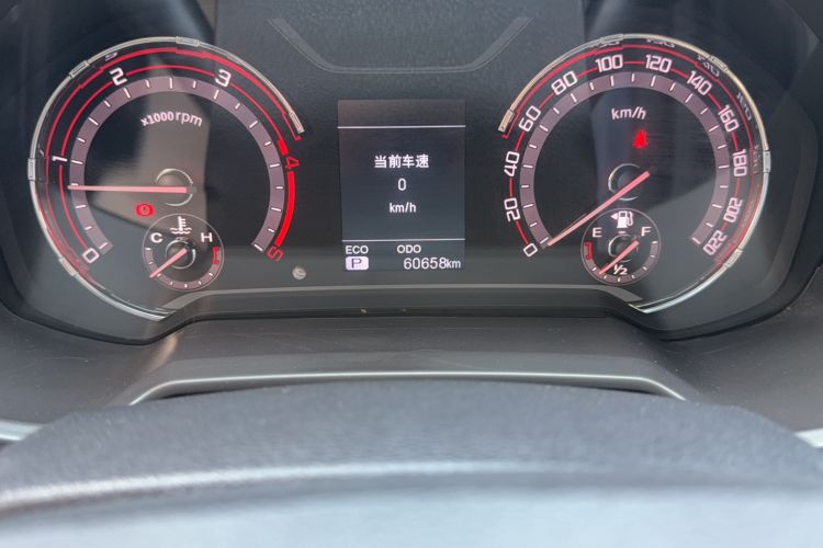 Used SAIC MAXUS T70 2021 2.0T Diesel Automatic Two-Wheel Drive Elite Version with Long Bed and High Ground Clearance Odometer Close Up