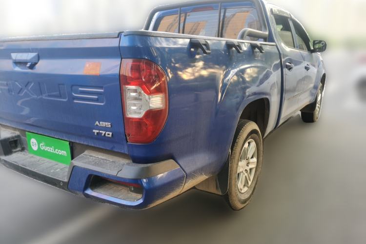 Used SAIC MAXUS T70 2021 2.0T Diesel Manual Two-Wheel Drive Entry-Level Version with Long Bed and High Ground Clearance Rear Right 45 Deg
