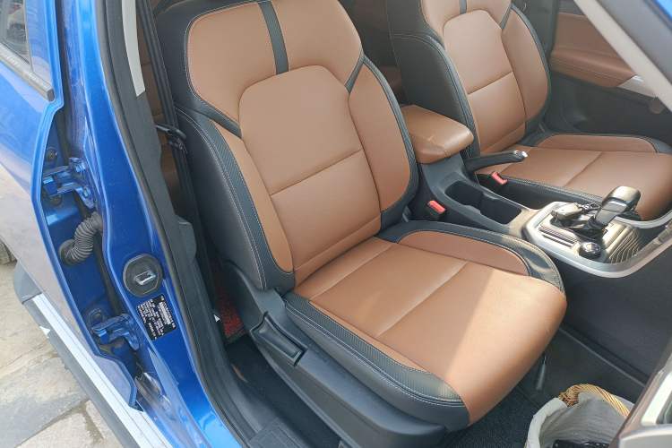 Used SAIC MAXUS T70 2021 2.0T Diesel Automatic 4x4 Australian Version Long Bed High Ground Clearance Right Front Seat