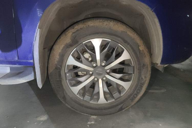 Used SAIC MAXUS T70 2021 2.0T Diesel Manual 4x4 Elite Edition with Long Bed and High Ground Clearance Right Front Wheel Hub