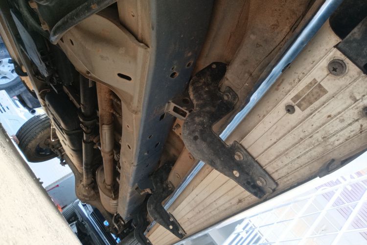 Used SAIC MAXUS T70 2021 2.0T Diesel Automatic 4x4 Elite Version with Long Bed and High Ground Clearance Right Side Sill