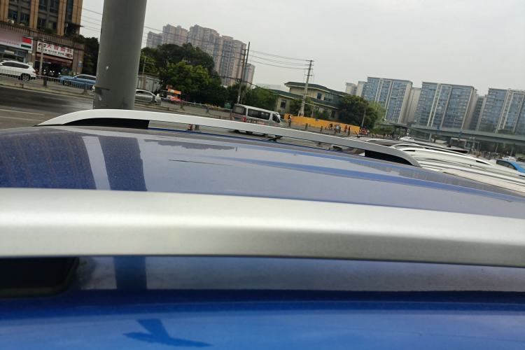 Used SAIC MAXUS T70 2021 2.0T Diesel Automatic Two-Wheel Drive Elite Version with Long Bed and High Ground Clearance Roof