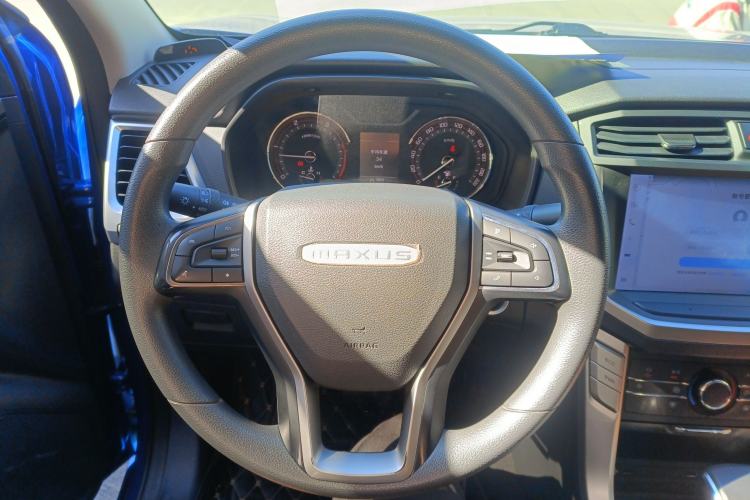 Used SAIC MAXUS T70 2021 2.0T Diesel Automatic 4x4 Elite Version with Long Bed and High Ground Clearance Steering Wheel