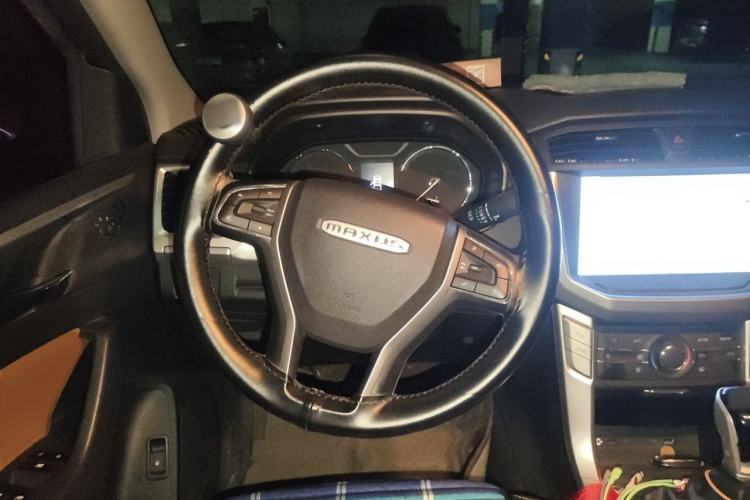 Used SAIC MAXUS T70 2021 2.0T Diesel Manual 4x4 Elite Edition with Long Bed and High Ground Clearance Steering Wheel