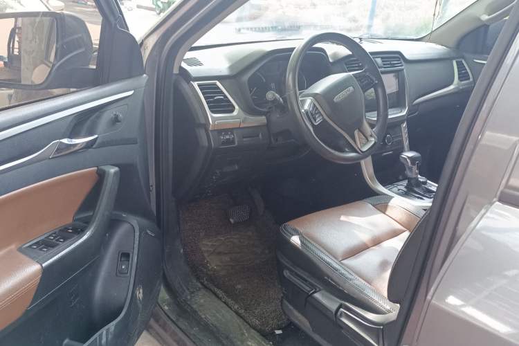 Used SAIC MAXUS T70 2021 2.0T Diesel Automatic 4x4 Elite Version with Long Bed and High Ground Clearance Driver Seat
