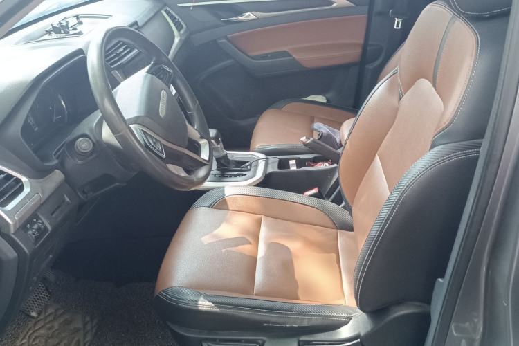 Used SAIC MAXUS T70 2021 2.0T Diesel Automatic 4x4 Elite Version with Long Bed and High Ground Clearance Left Front Seat