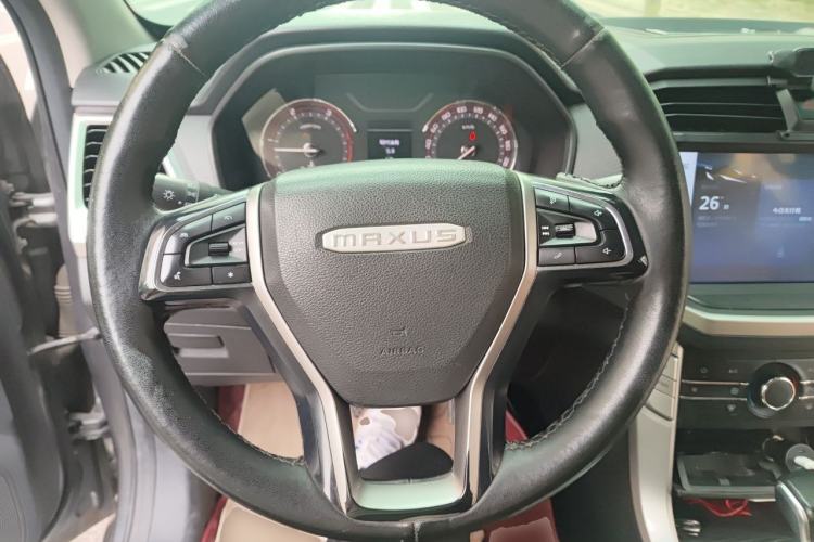 Used SAIC MAXUS T70 2021 2.0T Diesel Automatic Two-Wheel Drive Elite Version with Long Bed and High Ground Clearance Steering Wheel