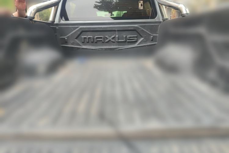Used SAIC MAXUS T70 2021 2.0T Diesel Automatic Two-Wheel Drive Elite Version with Long Bed and High Ground Clearance Trunk
