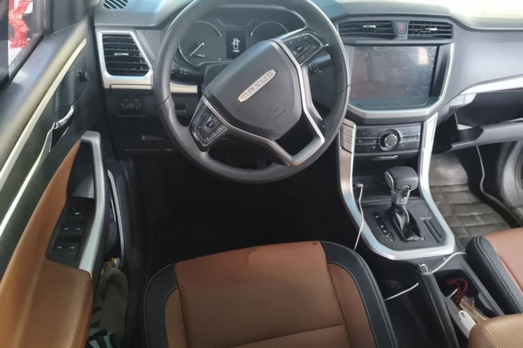 Used SAIC MAXUS T70 2021 2.0T Diesel Automatic Two-Wheel Drive Elite Version with Long Bed and High Ground Clearance Steering Wheel