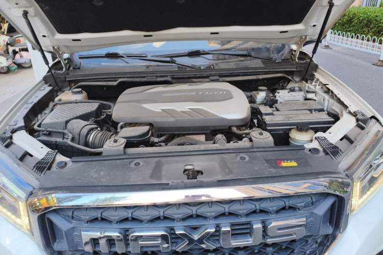 Used SAIC MAXUS T70  Engine Bay