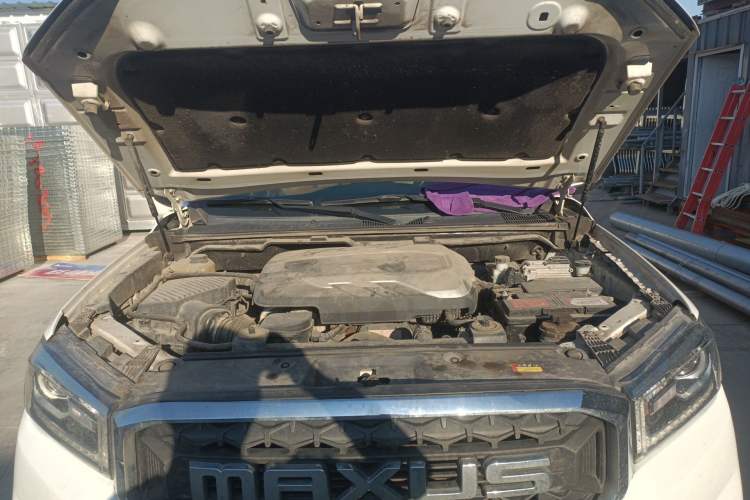 Used SAIC MAXUS T70 2021 2.0T Diesel Automatic 4x4 Elite Version with Long Bed and High Ground Clearance Engine Bay