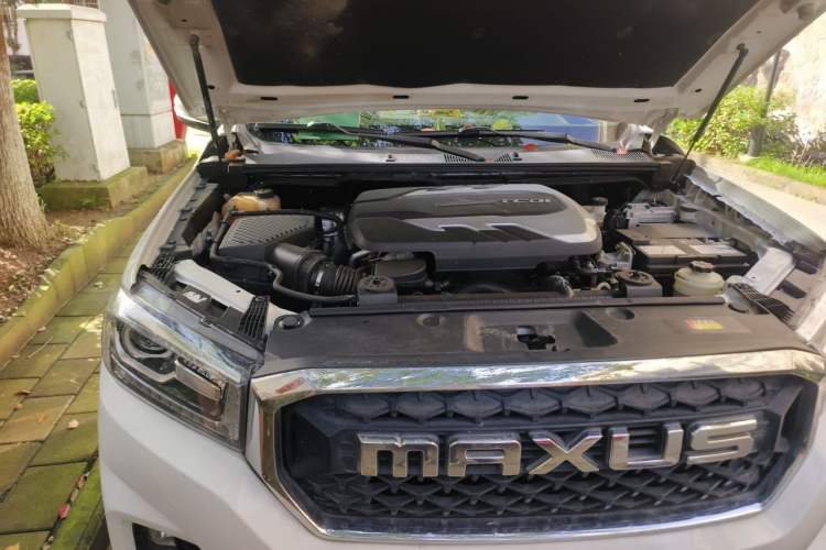 Used SAIC MAXUS T70 2021 2.0T Diesel Automatic 4x4 Advanced Version with Long Bed and High Ground Clearance Engine Bay Right